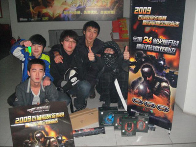 B8 对阵 Vitality ， Mouz 对阵 Spirit — 2025年StarLadder布达佩斯Major第三轮赛程